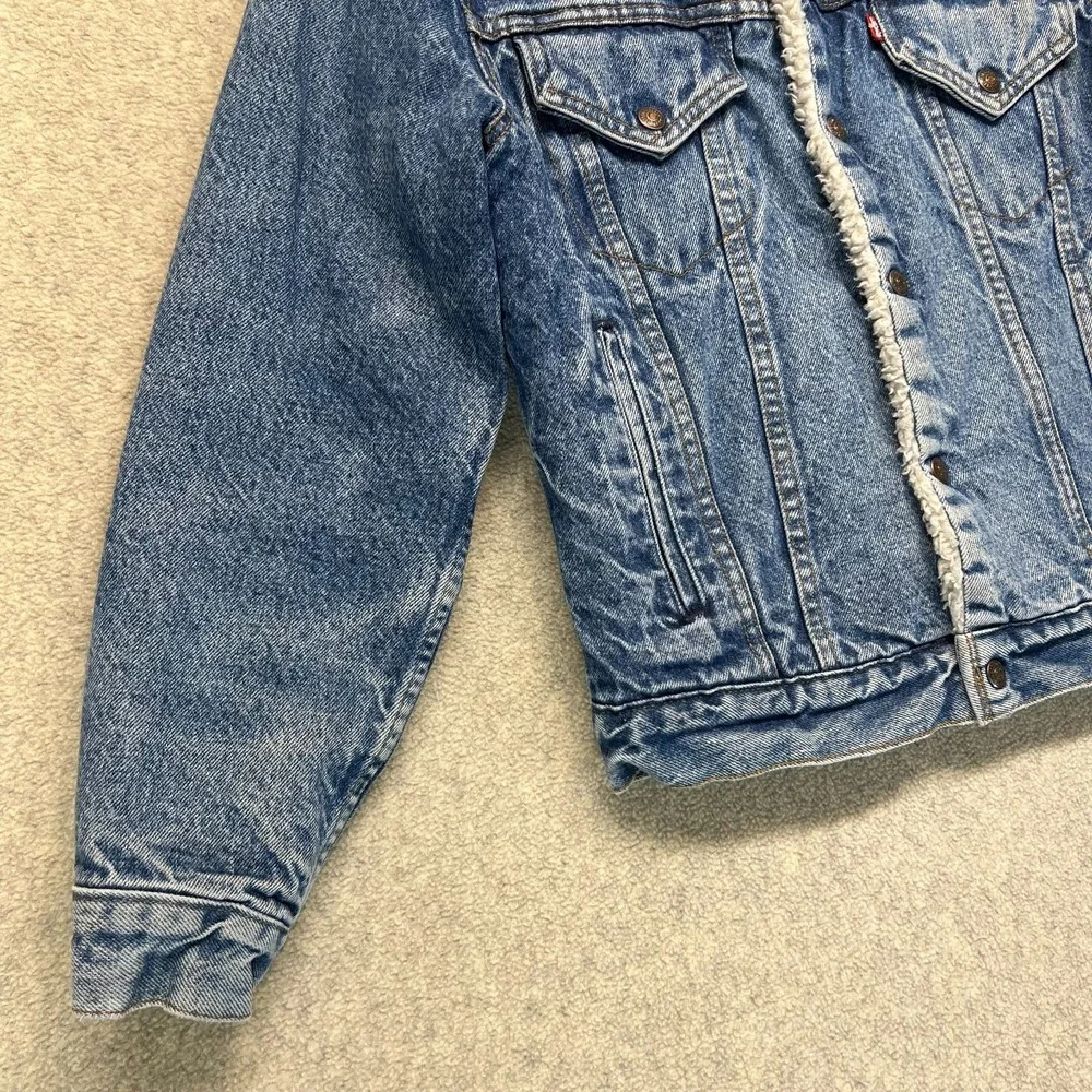 Vintage‎ Levi's Unisex Trucker Jacket Light Blue Denim Sherpa Lined USA Made 34R